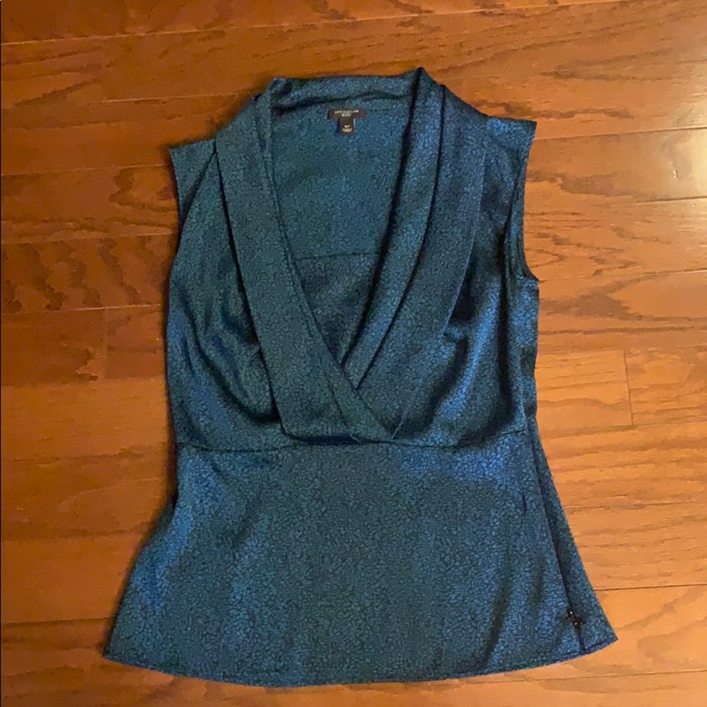 Ann Taylor Blue and Black Sleeveless Blouse